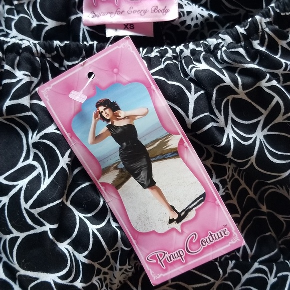 PINUP COUTURE PEASANT TOP with SPIDERWEB PRINT - Picture 3 of 3